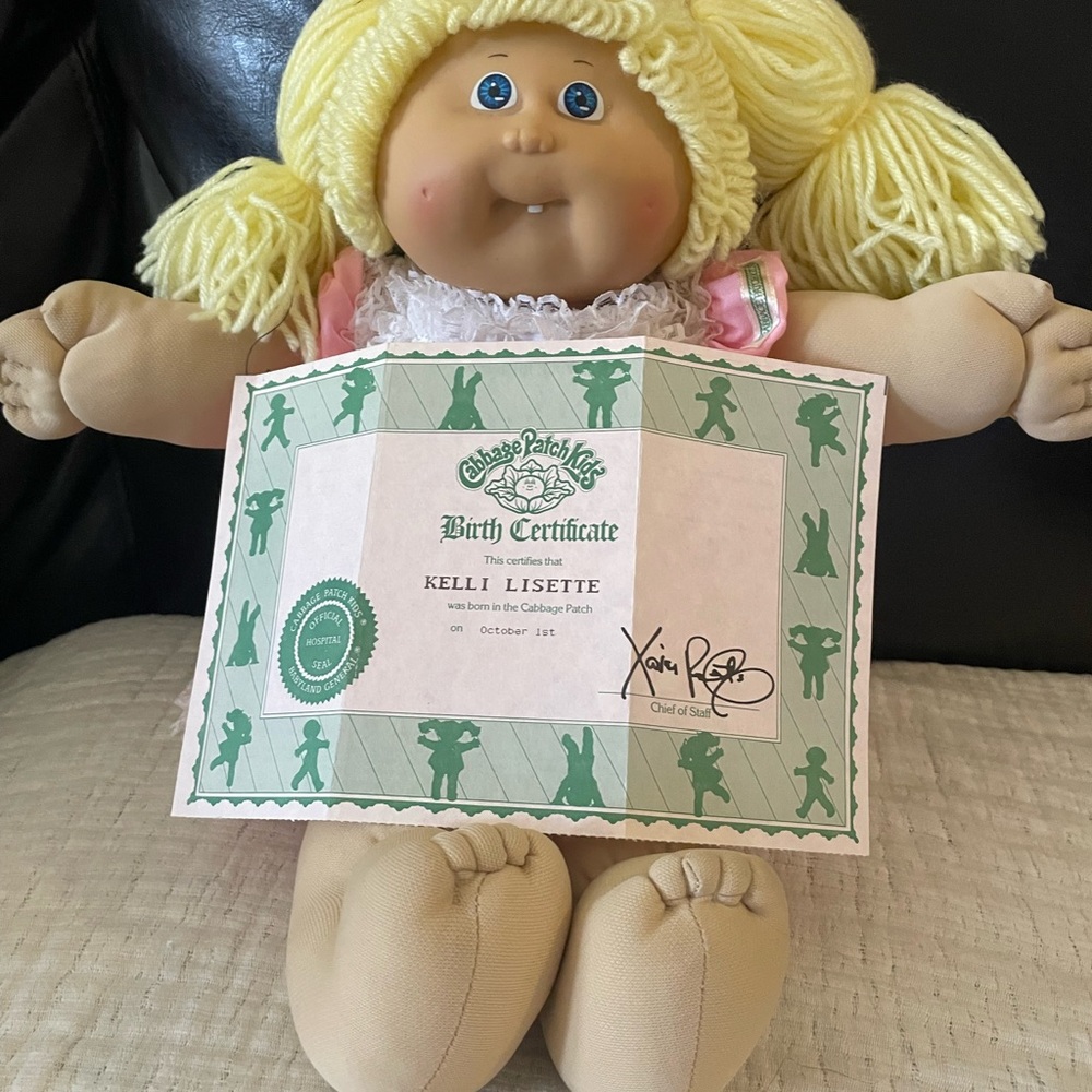 Cabbage Patch Kids Blonde Doll with Birth Certificate